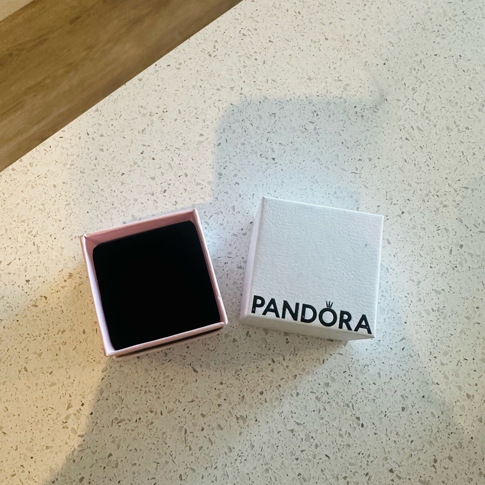 Pandora Jewelry Gift Box - White & Light Pink
